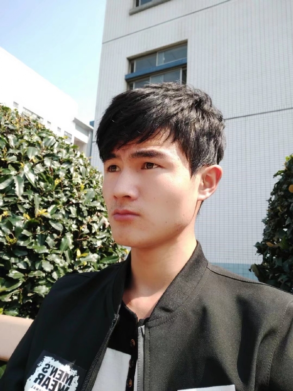阳光男孩的第四张照片--江苏基督教相亲网